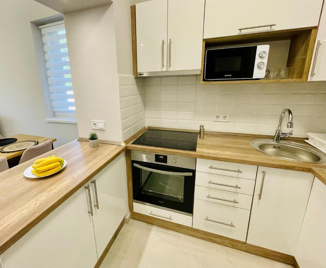 Voeroesmarty Apartmanhaz Makó Exterior foto